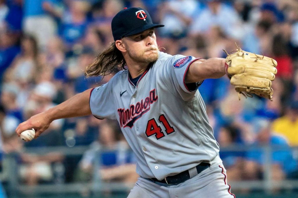 Orioles claim RHP Shaun Anderson from Rangers, Wilkerson clears&nbsp;waivers