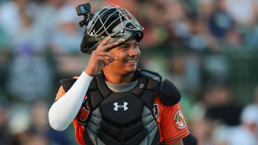 What’s holding Samuel Basallo&nbsp;back?